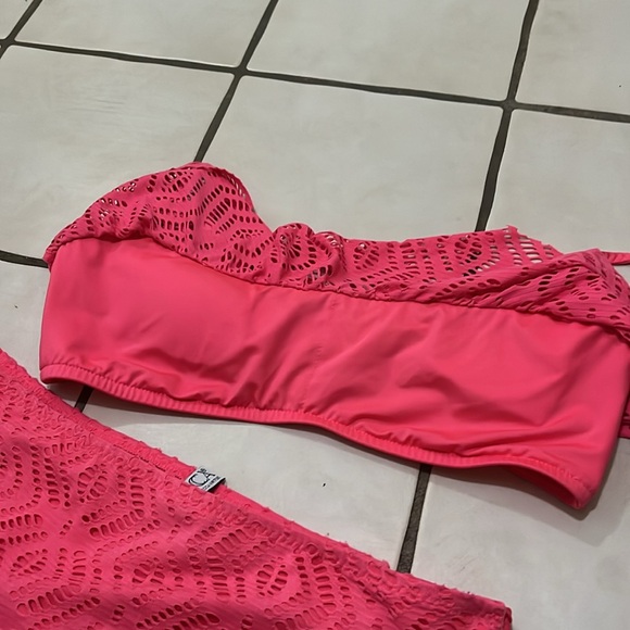 Becca Pink Crochet Bikini, size medium - Picture 7 of 12